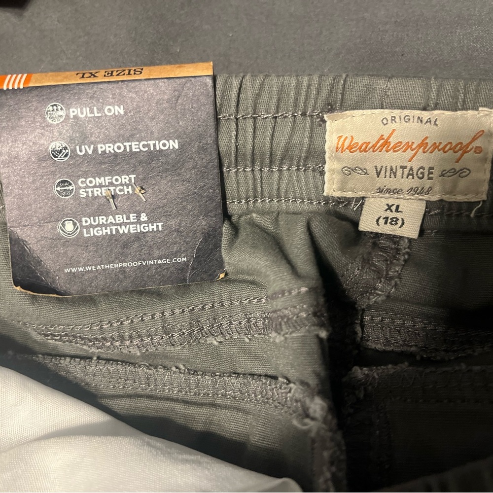 Mens cargo shorts size 18 - Picture 2 of 3
